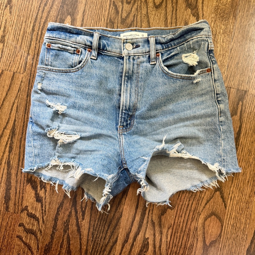 ABERCROMBIE High Rise Mom Denim Shorts